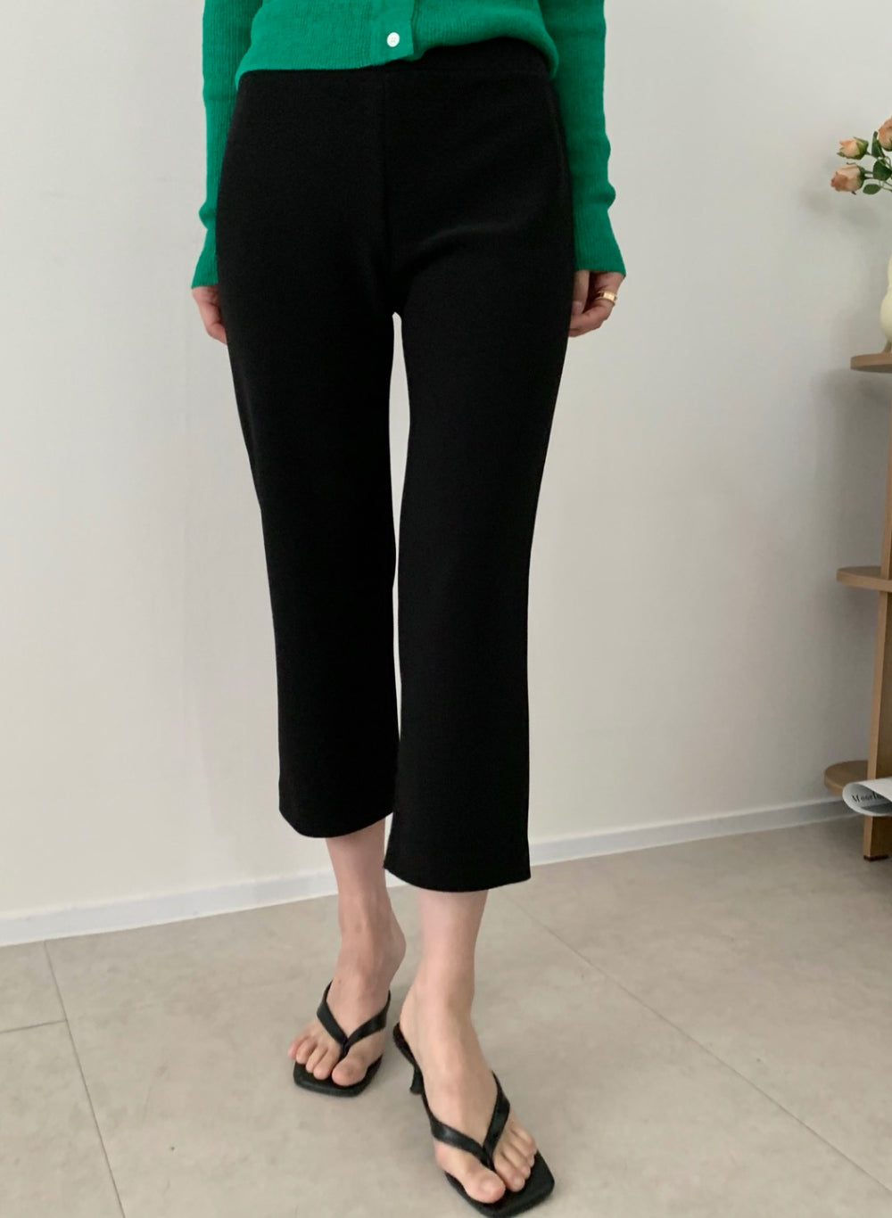 * Slim Capri Slit Pants