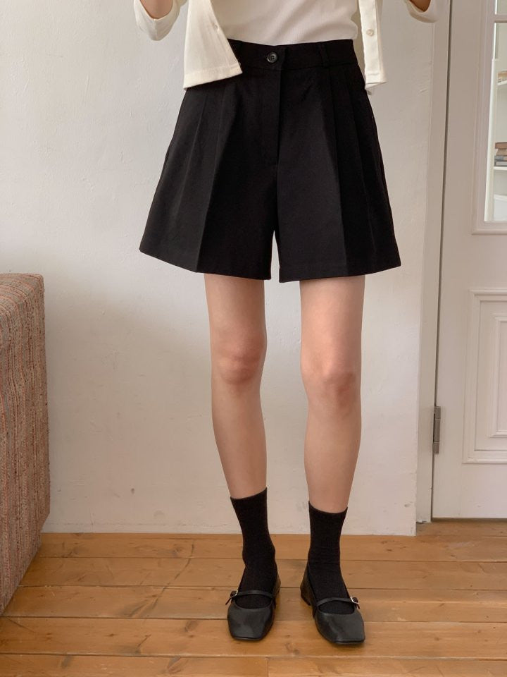 * Pintuck Cotton Shorts