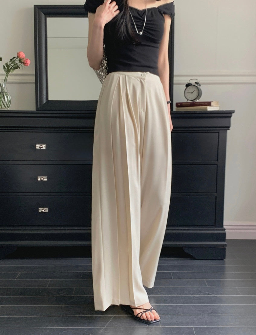 * Airy Pleated Wide Slacks