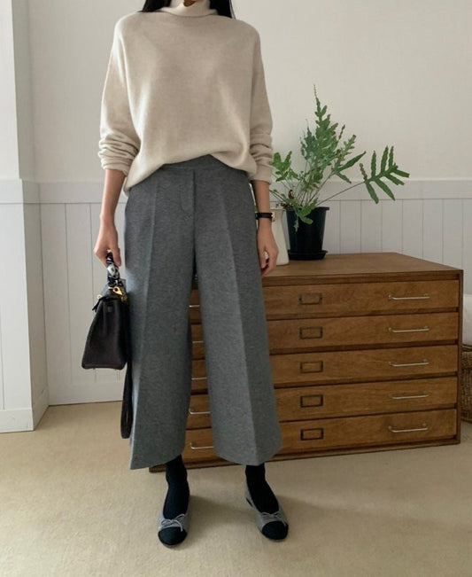 Crop Wool Pants
