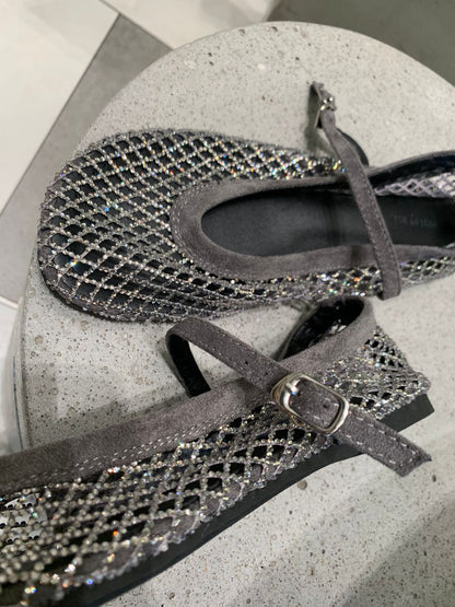 (PRE-ORDER)Beaded Mesh Flat Shoes 6/18