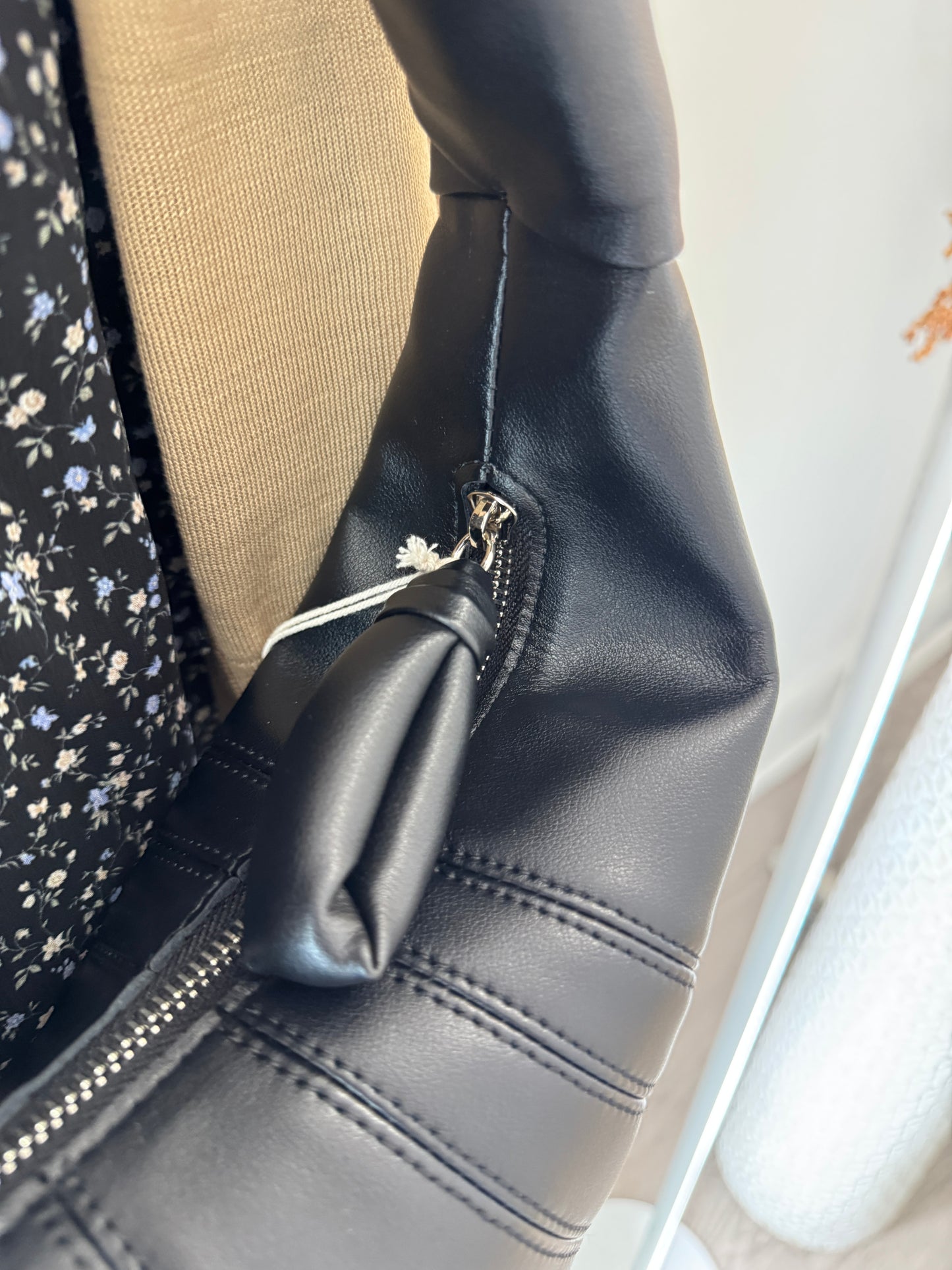 Cowhide Croissant Bag (Preorder)