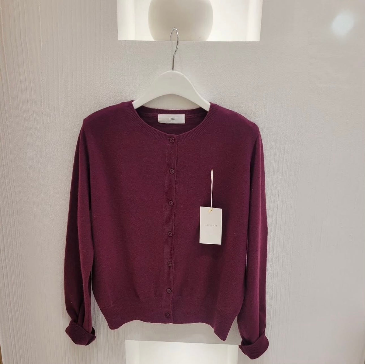 Round Neck Cardigan(~10/29)