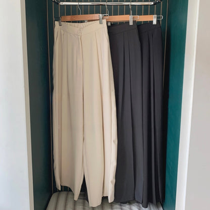 * Airy Pleated Wide Slacks
