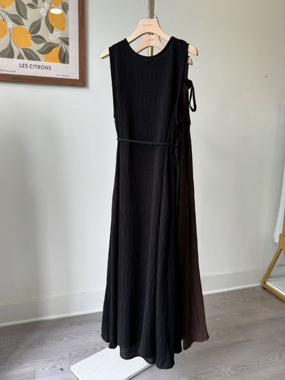 Titi Pleated Sleeveless Dress - AdoreMeU
