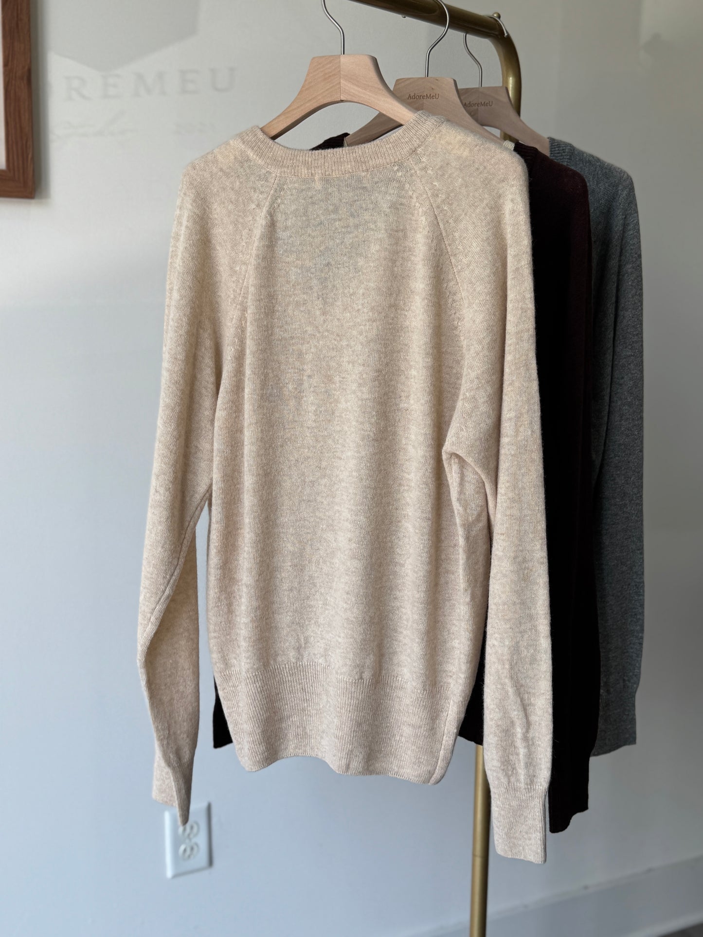 V neck loose fit knit - AdoreMeU