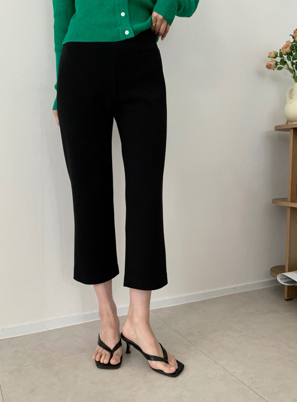 * Slim Capri Slit Pants