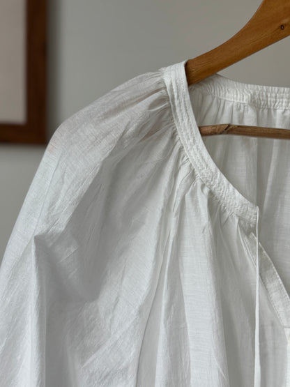 Tie-Neck Balloon Sleeve Blouse(~9/8)