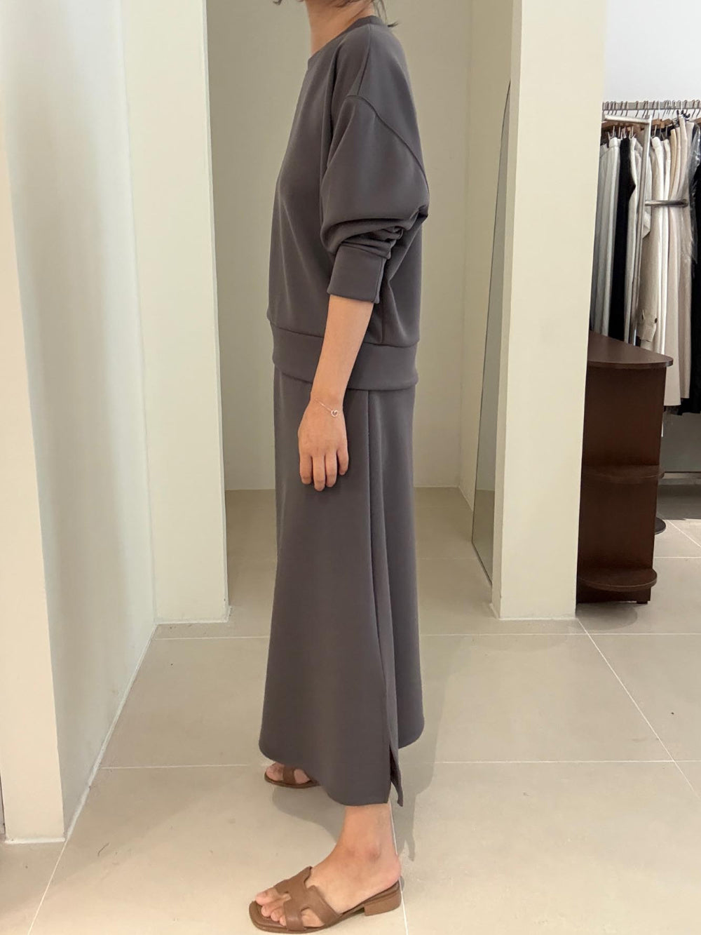 Sweatshirt & Long Skirt Set(~10/1)
