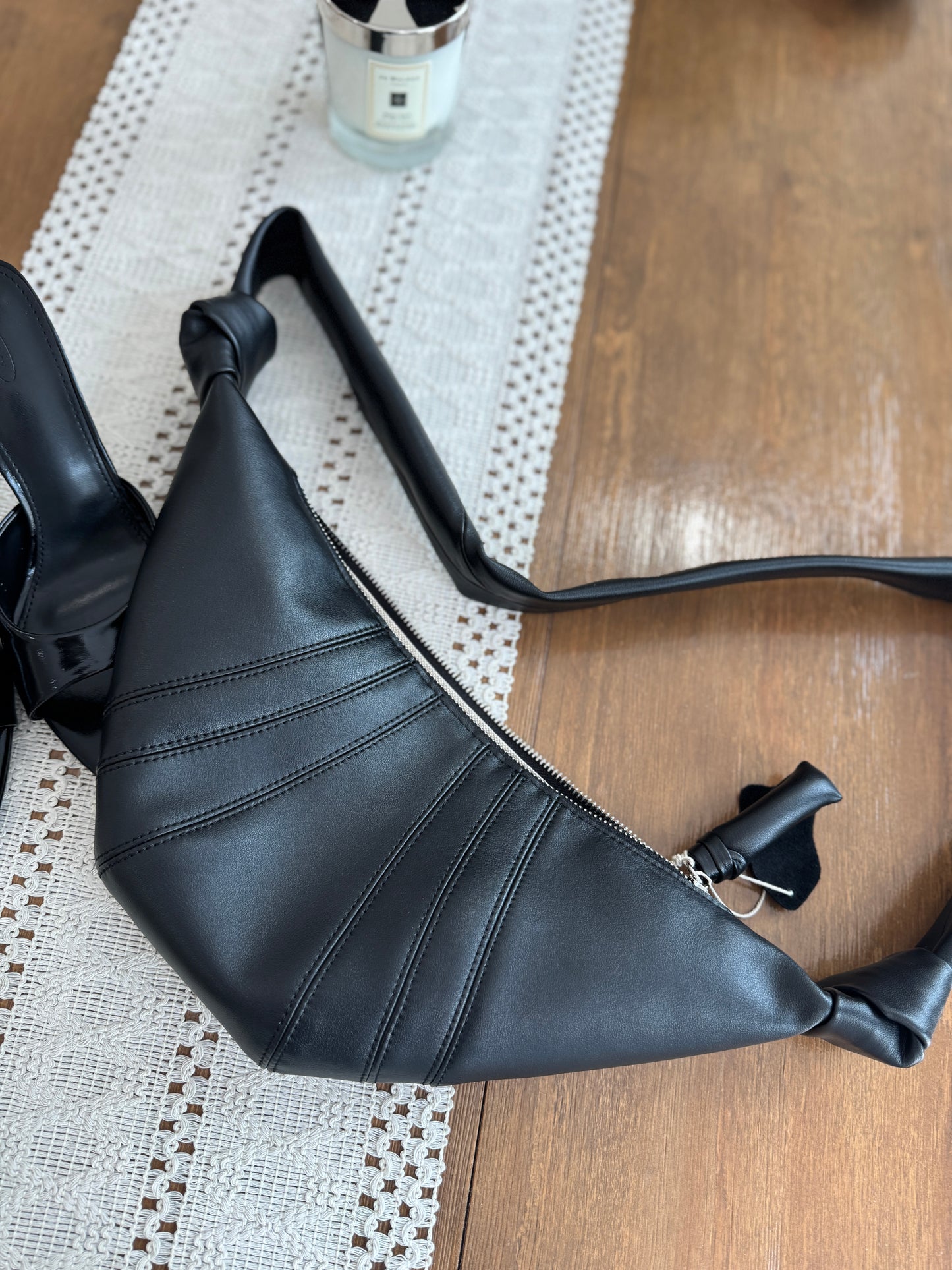 Cowhide Croissant Bag (Preorder)