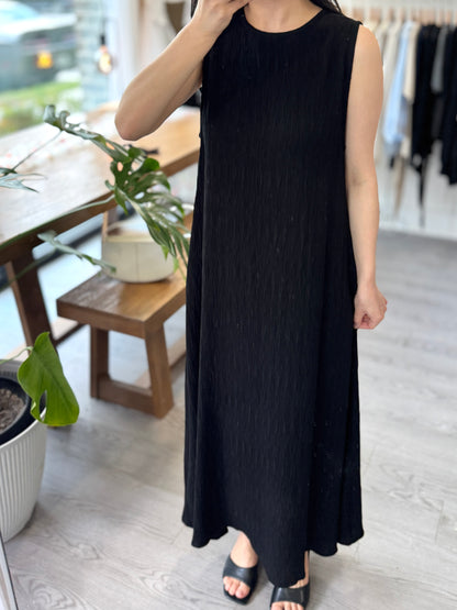 Titi Pleated Sleeveless Dress - AdoreMeU