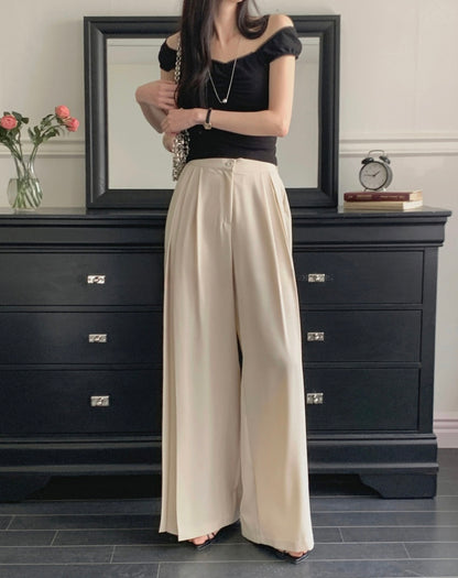 * Airy Pleated Wide Slacks