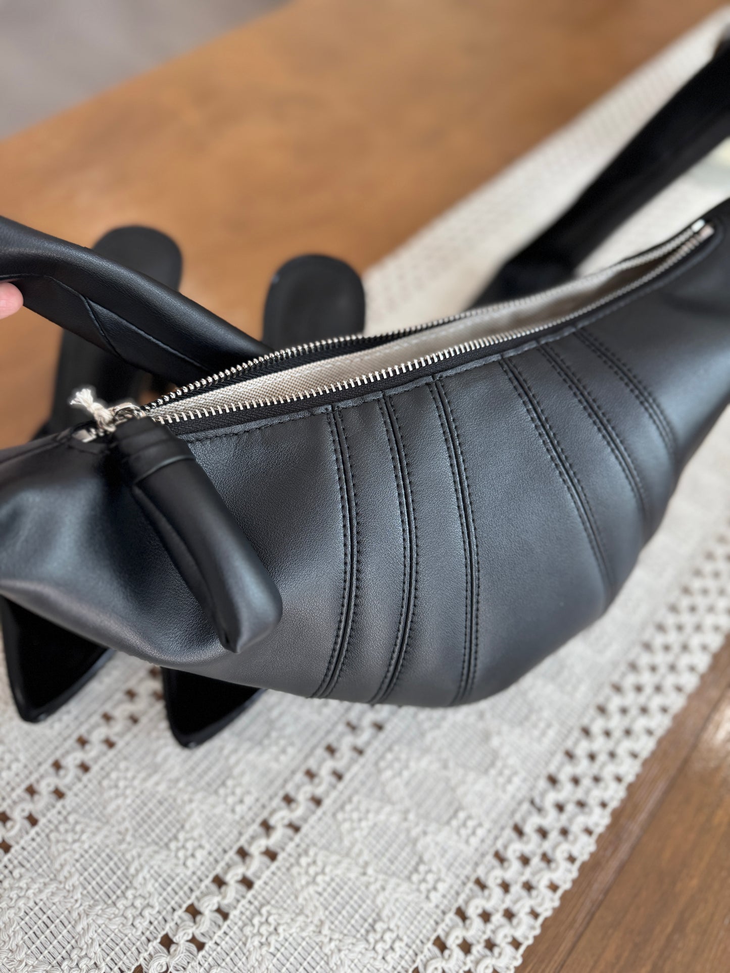 Cowhide Croissant Bag (Preorder)