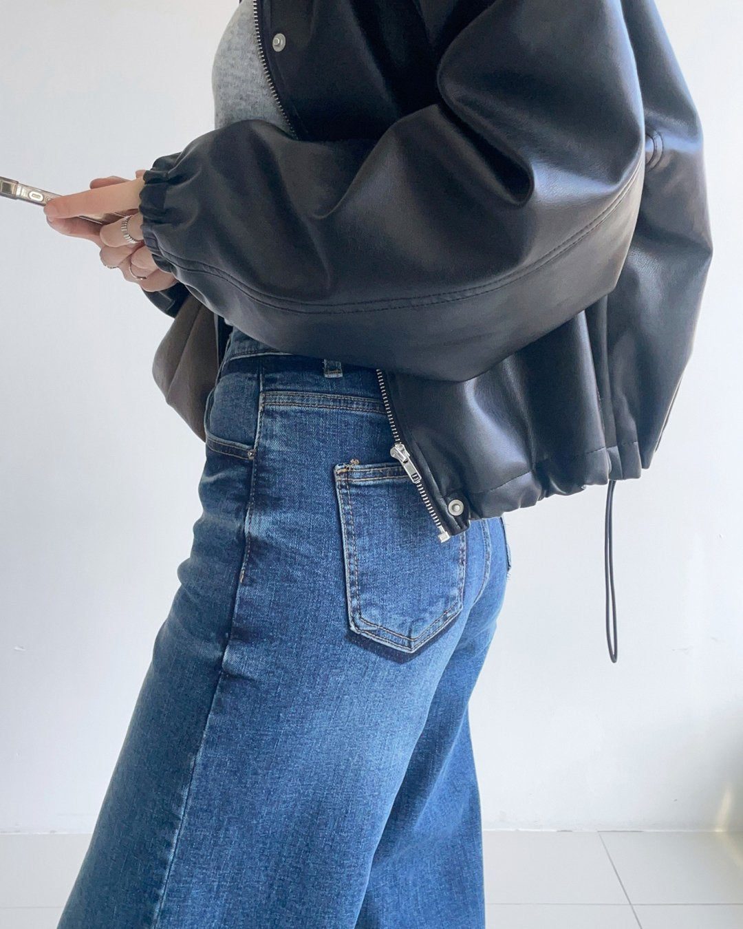Banding Wide Flare Jeans (~9/5)