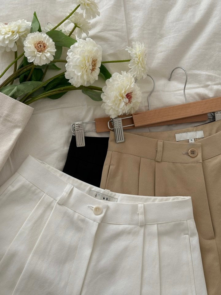 * Pintuck Cotton Shorts