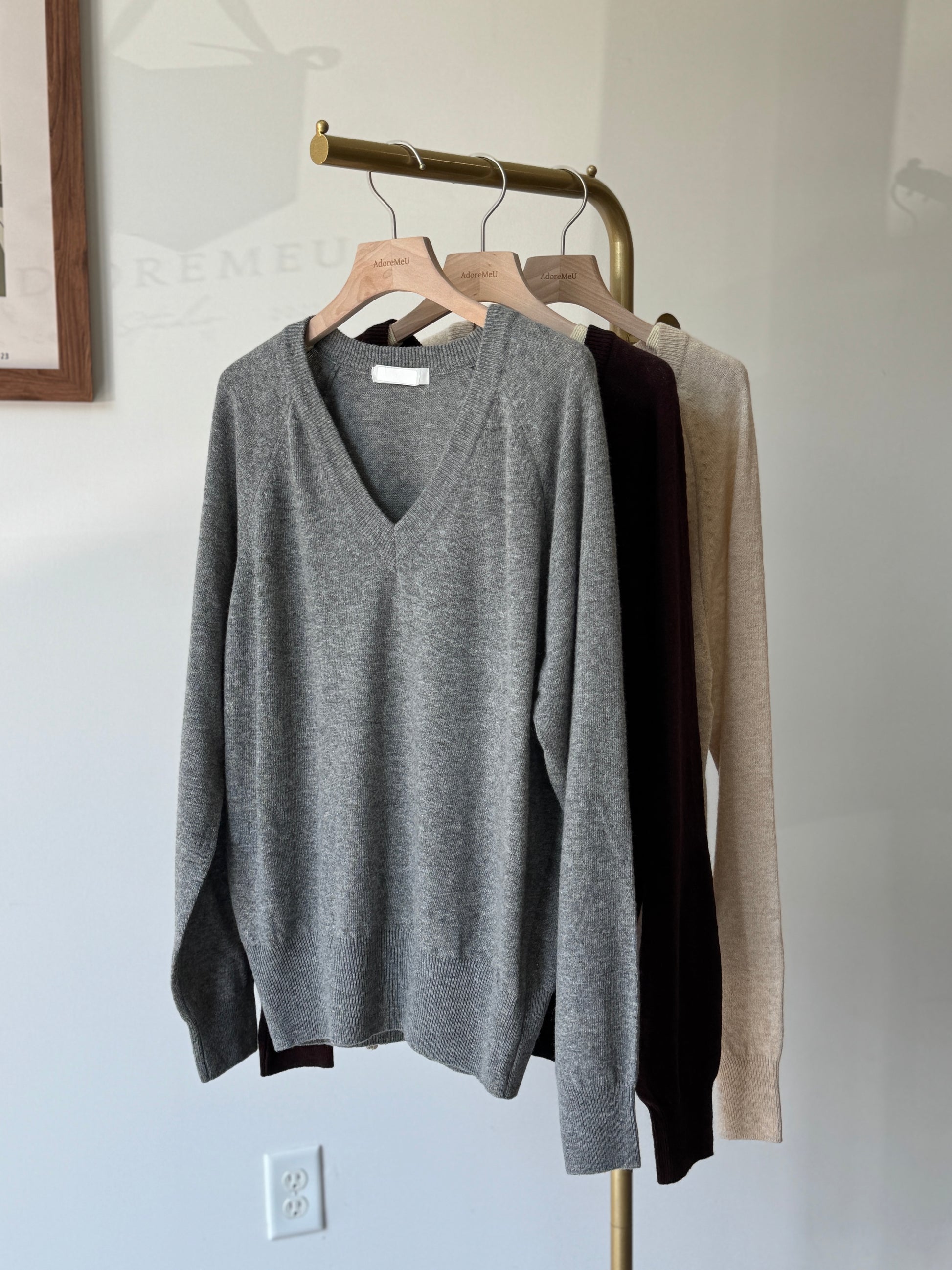 V neck loose fit knit - AdoreMeU