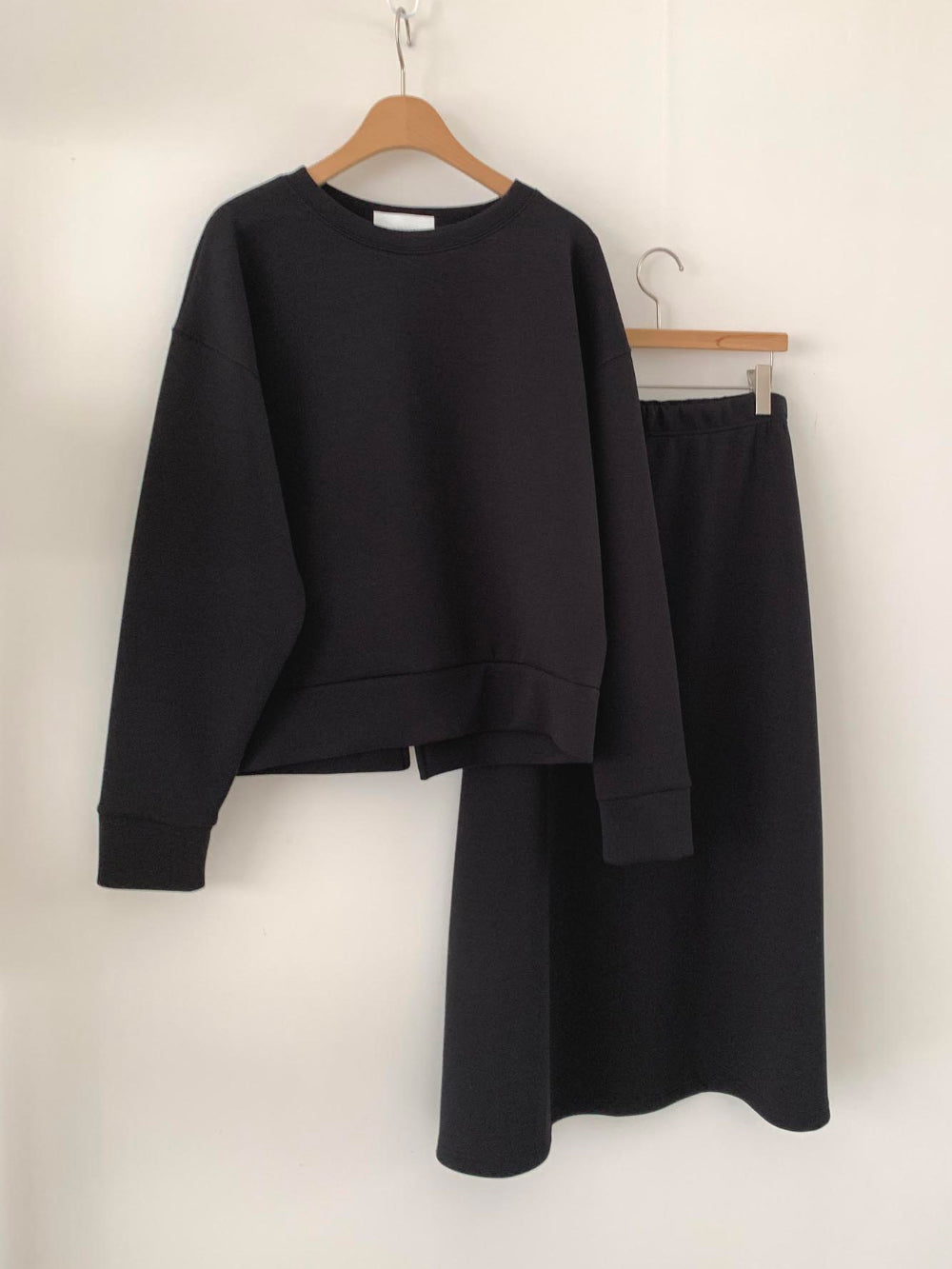 Sweatshirt & Long Skirt Set(~10/1)