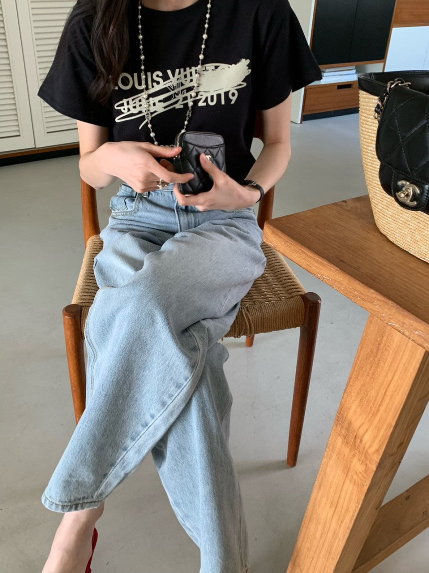 * Louis Silket T-Shirt