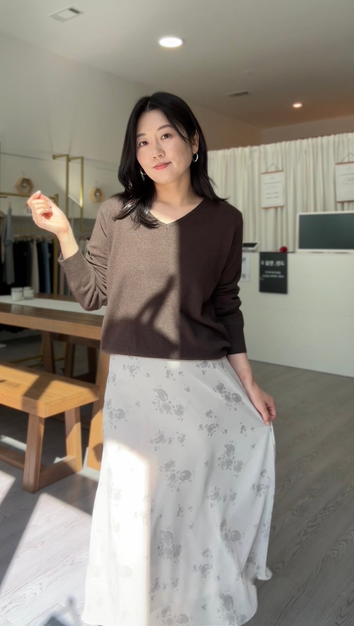 Soft V Cash Knit