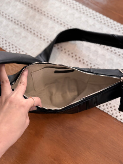 Cowhide Croissant Bag (Preorder)