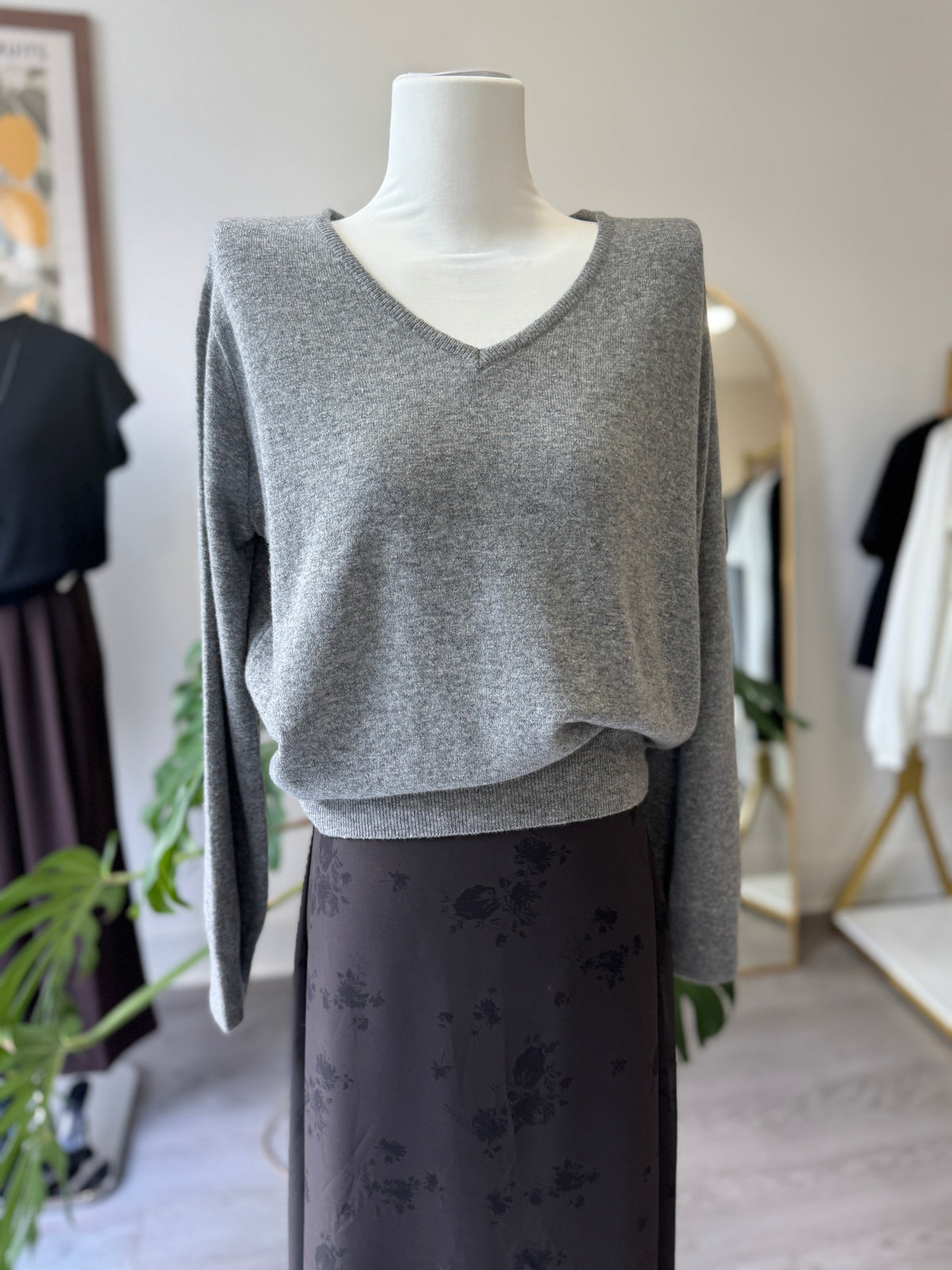 Soft V Cash Knit