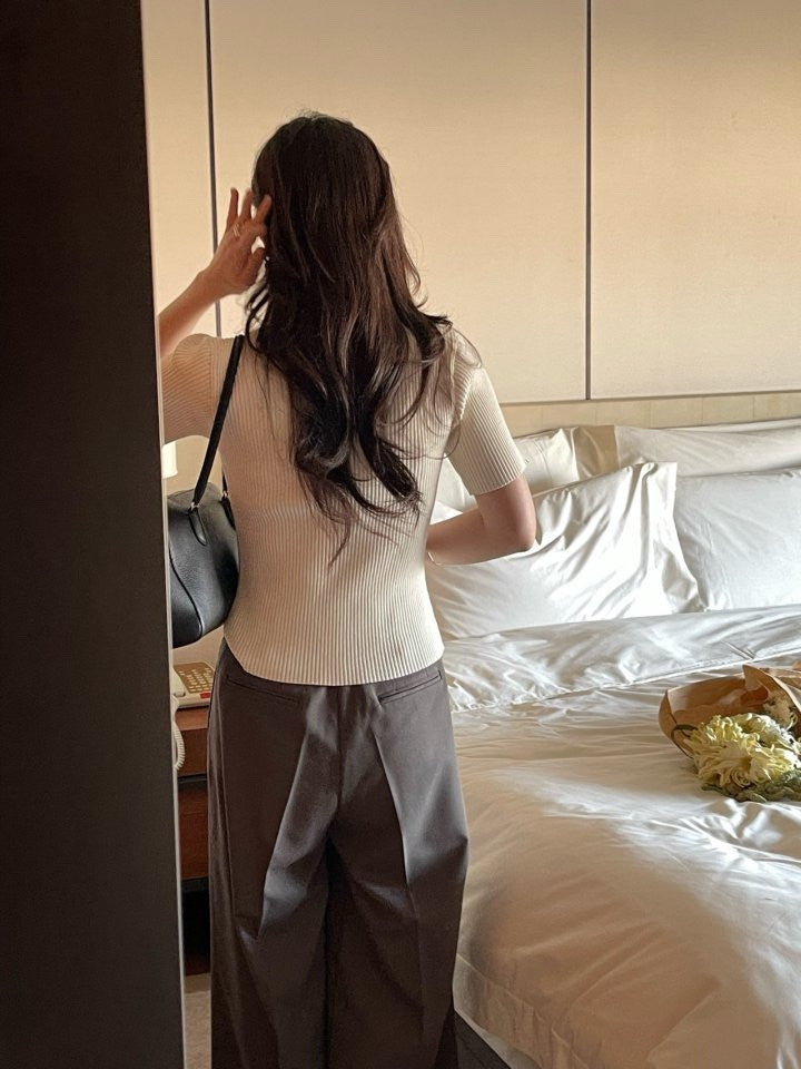 * Square Neck Knit Tee