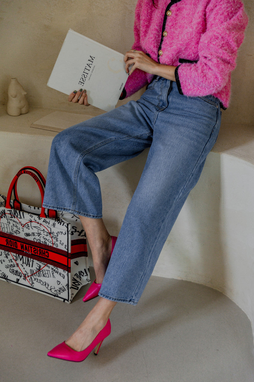 * Wide-Leg Cropped Jeans