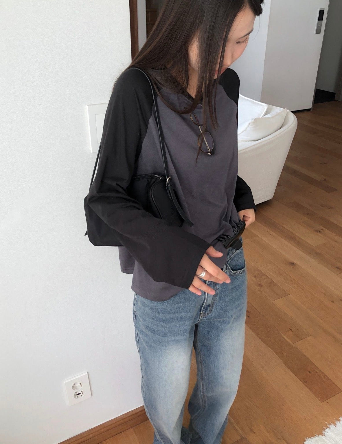 Contrast Raglan T-shirt(고윤정티)