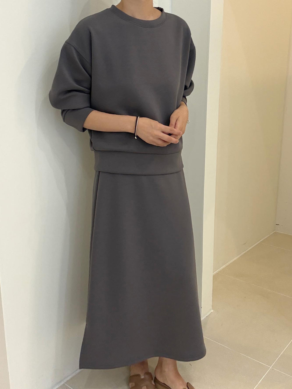 Sweatshirt & Long Skirt Set(~10/1)