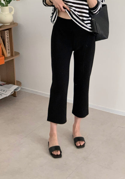 * Slim Capri Slit Pants