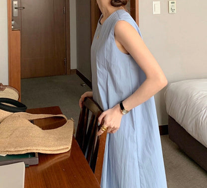 * Plain Pintuck Dress