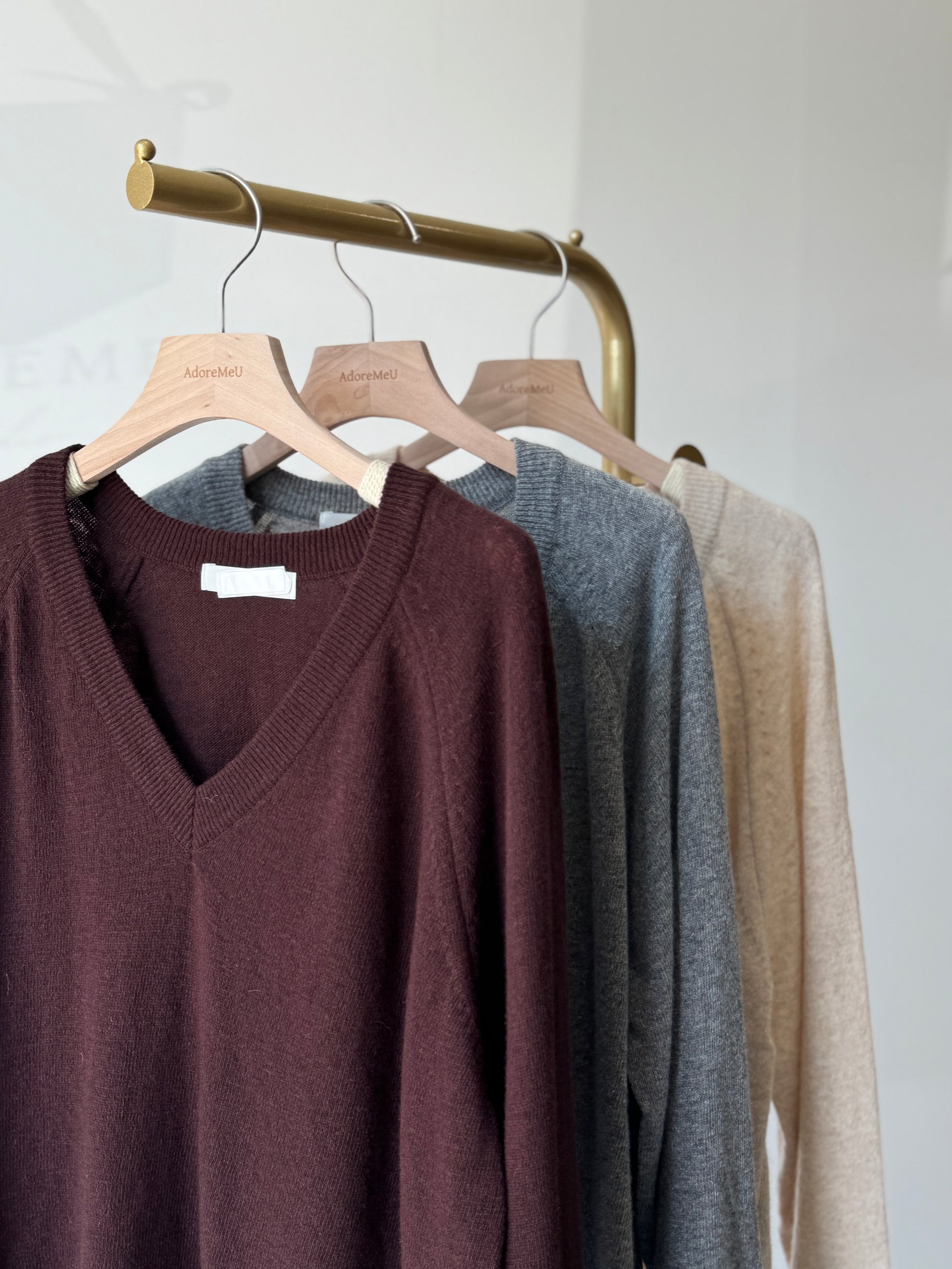 V neck loose fit knit - AdoreMeU