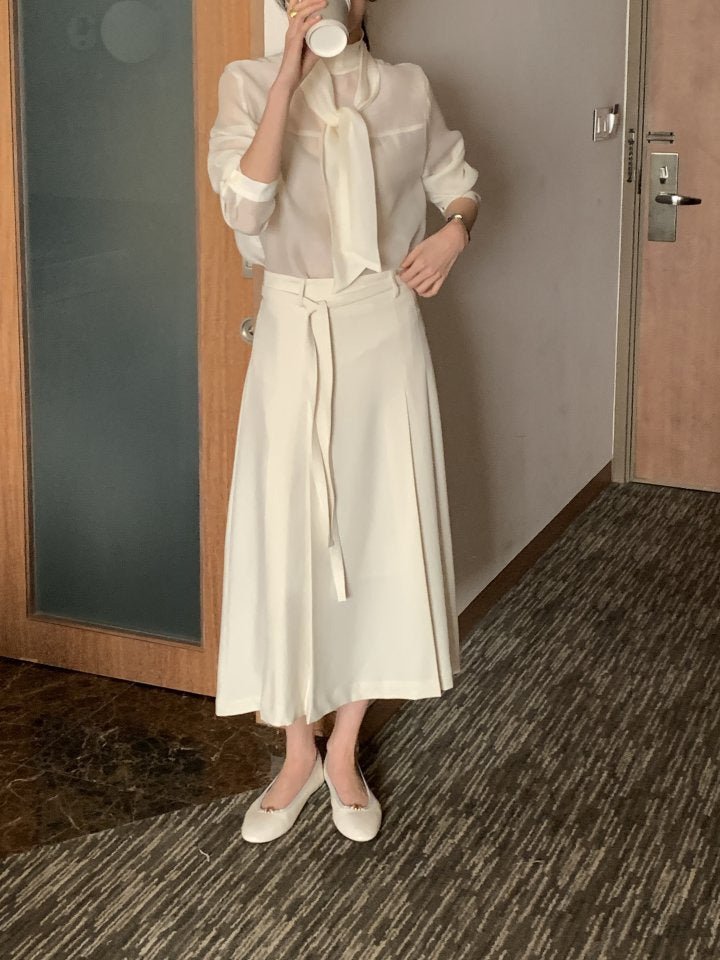 * Spring Pleated Skirt