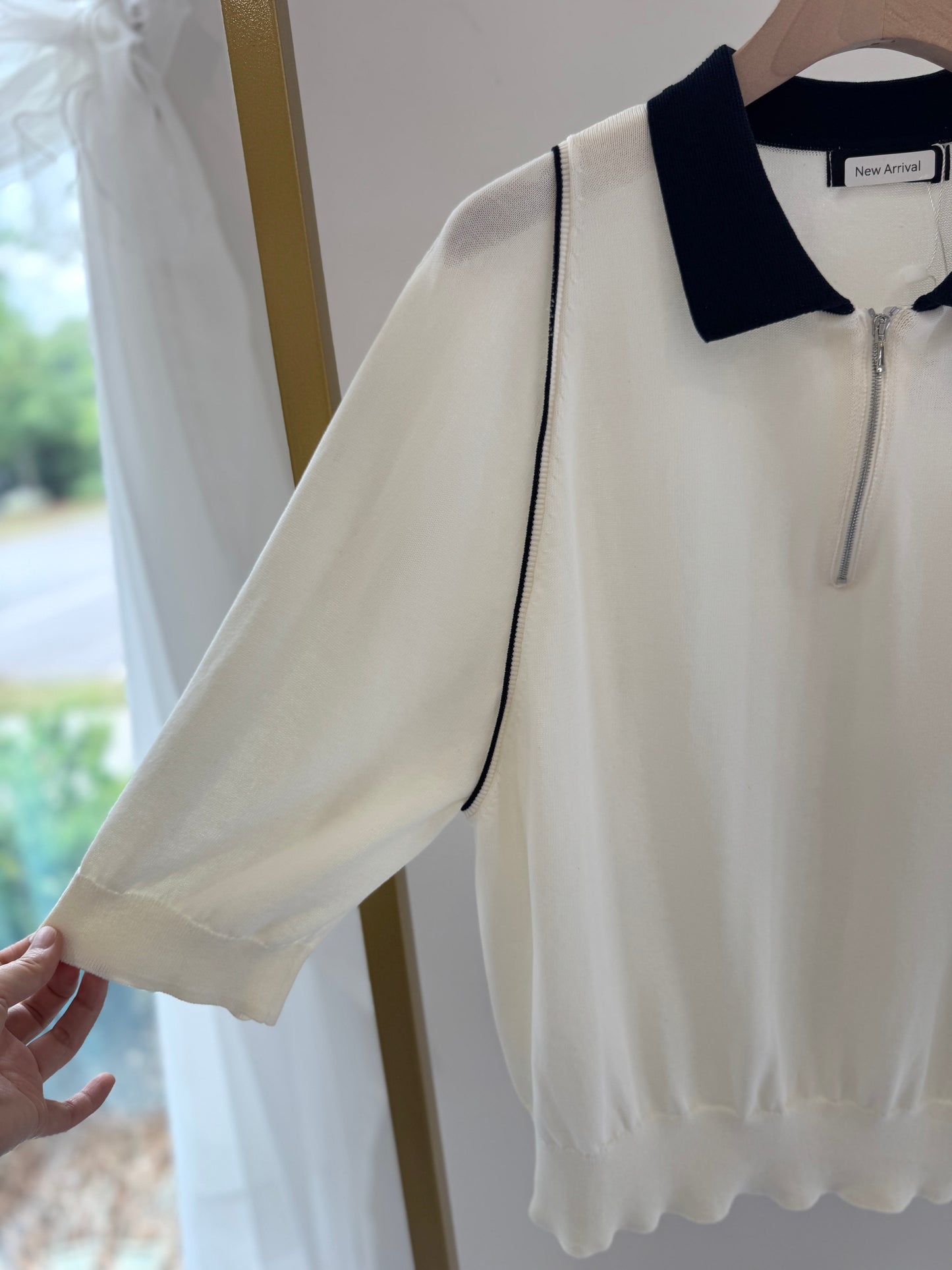 Contrast Collar Knit