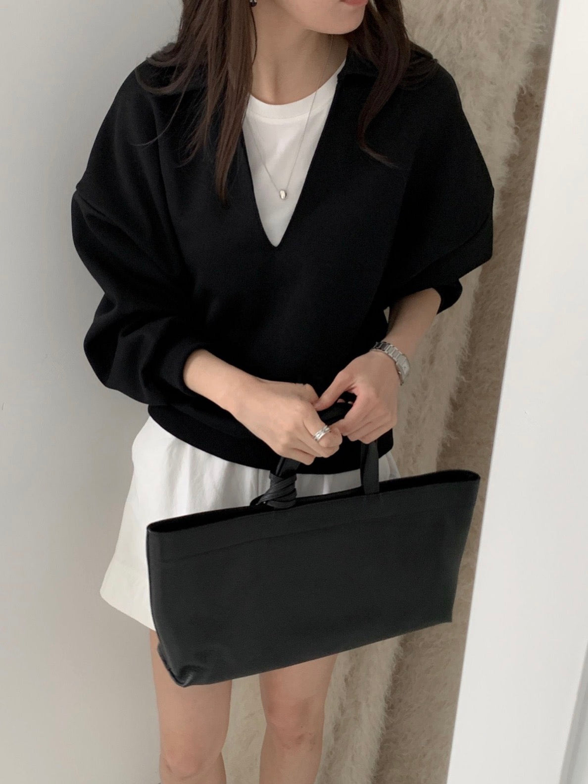 Foaming V-Neck Sweatshirt
