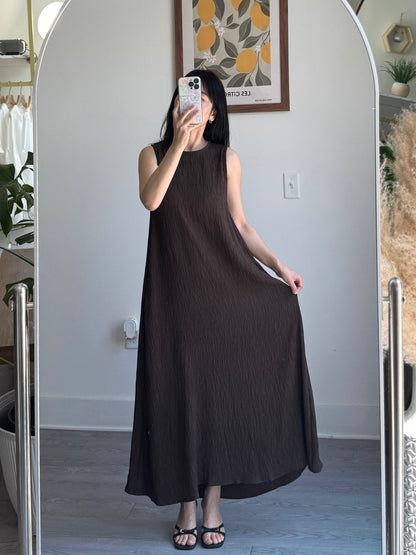 Titi Pleated Sleeveless Dress - AdoreMeU