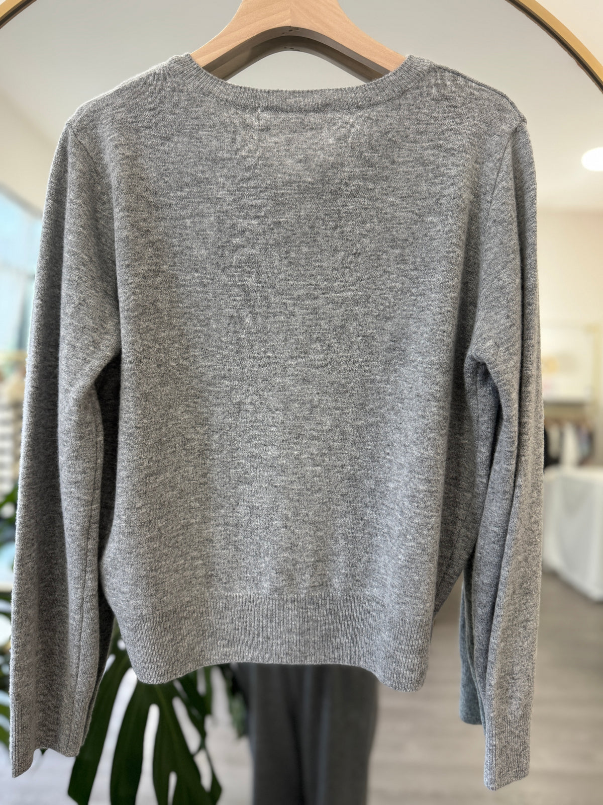 Round Neck Cardigan(~10/29)