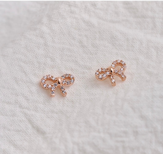 14K Mini Ribbon Cubic Earrings