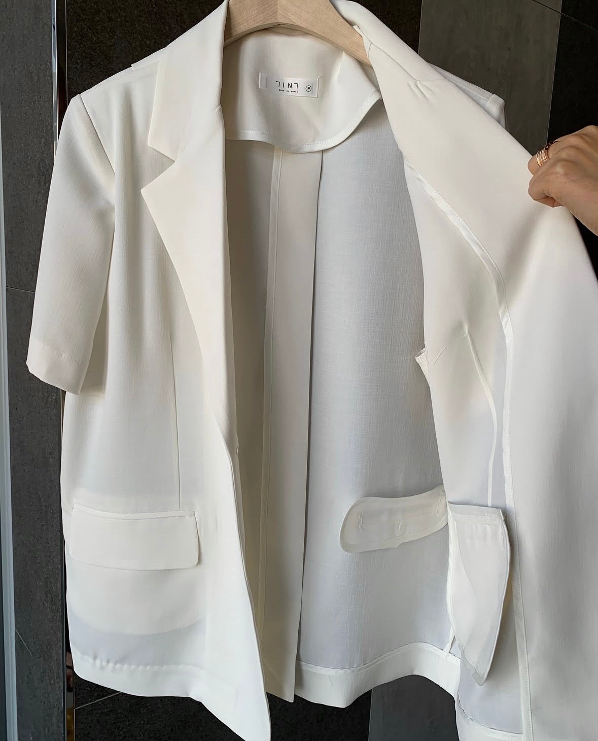 Summer Back Slit Jacket (~6/29)