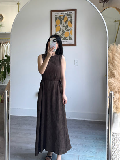 Titi Pleated Sleeveless Dress - AdoreMeU