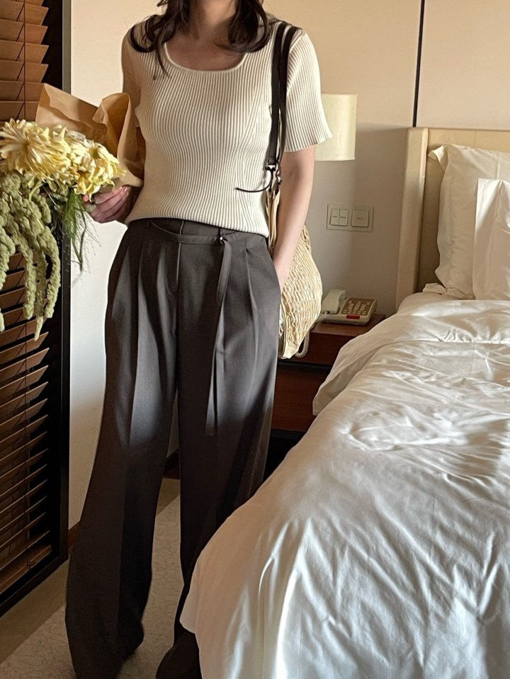 * Square Neck Knit Tee