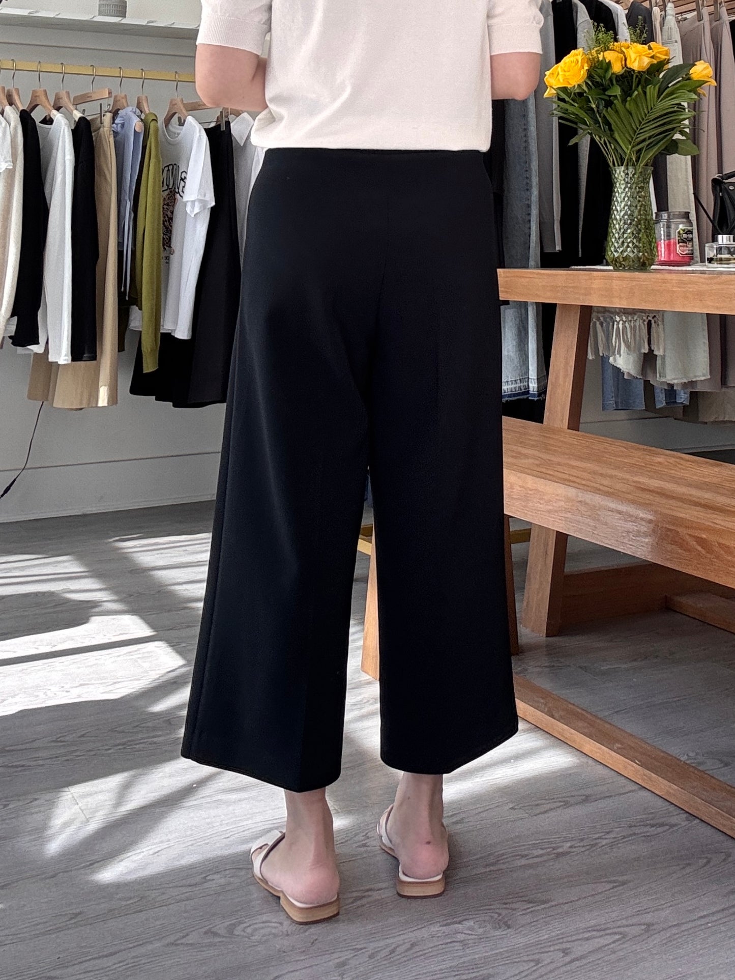 Stretch Cropped Pants