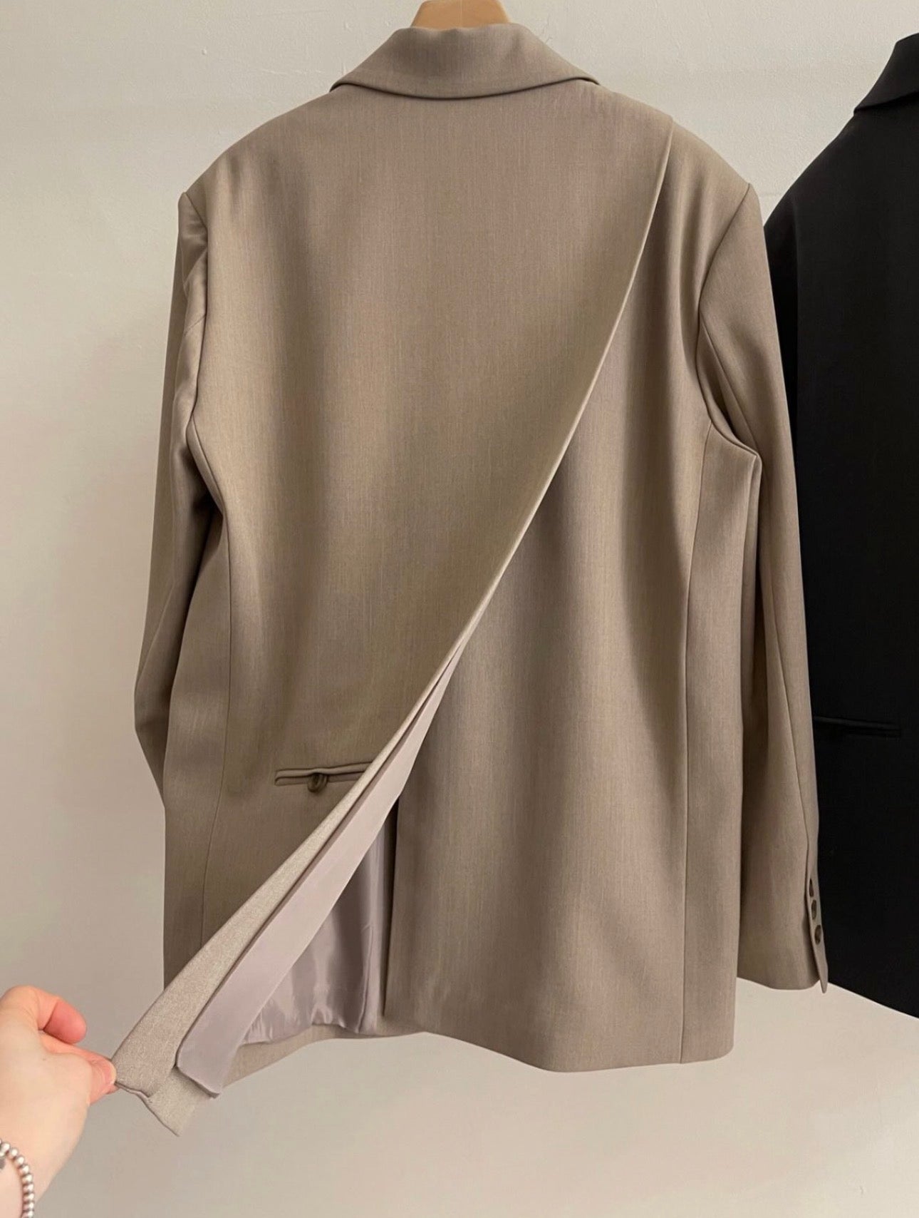 *  Maren Back-Slit Blazer