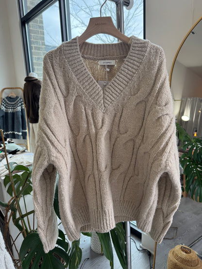 Wool Cable V Knit
