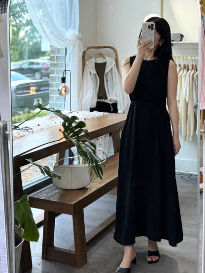 Titi Pleated Sleeveless Dress - AdoreMeU