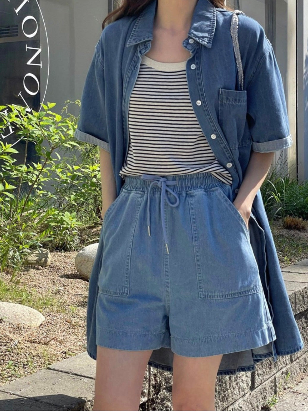 Big pocket denim shorts