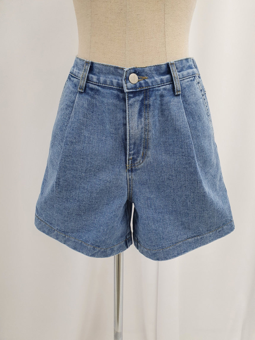 Pin Tuck A-line Denim Shorts